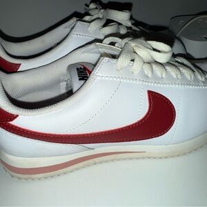 Nike White and Red Sneakers